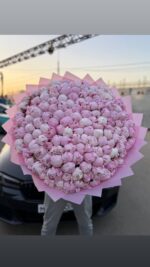 Букет из 151 нежных пион