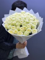 Букет из 51 белых роз