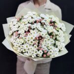 Букет из 25 сантини с гиперикумами